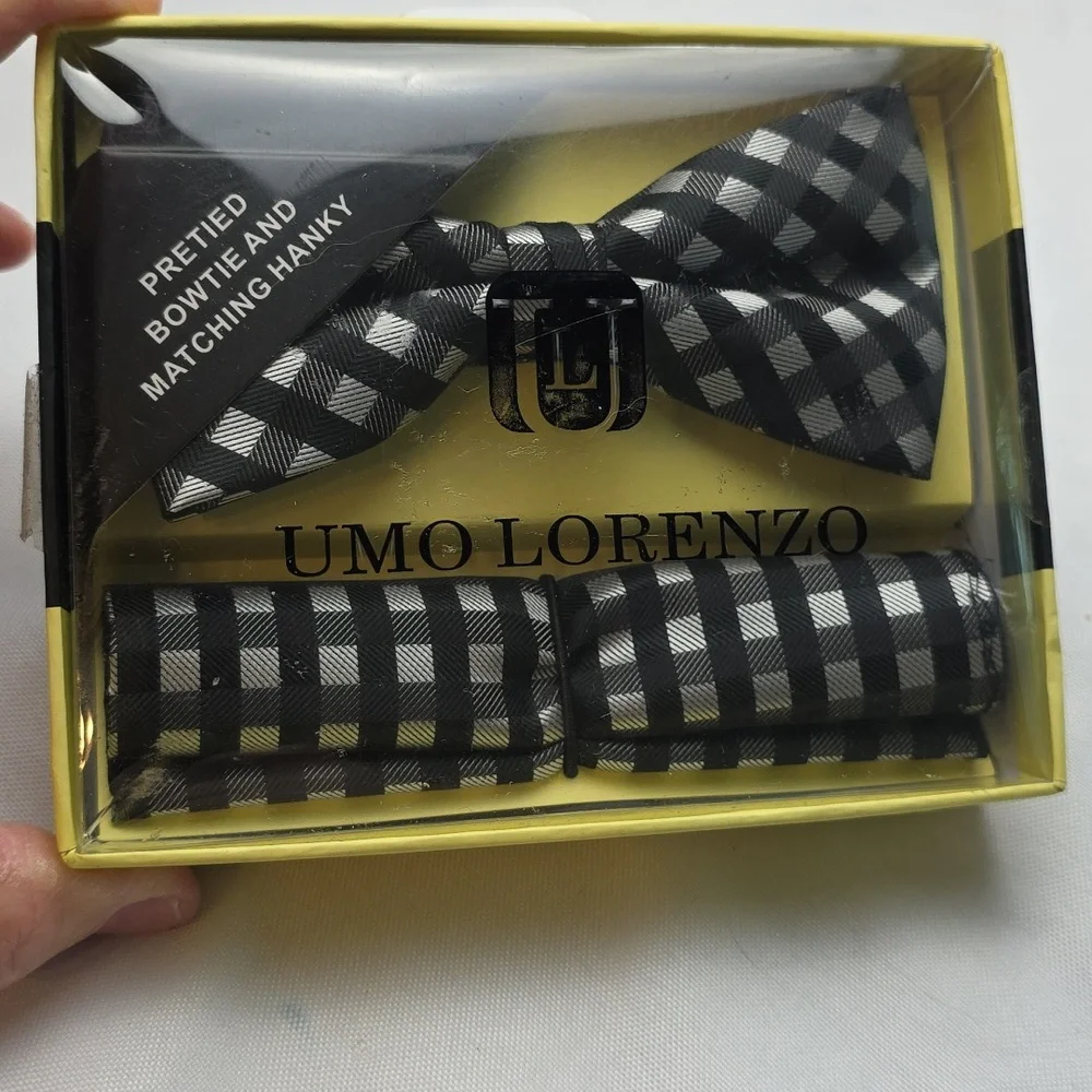 NEW‎ Umo Lorenzo 2 Boxed Sets Bowtie/Hanky Blk/White & Red/Blue Plaid